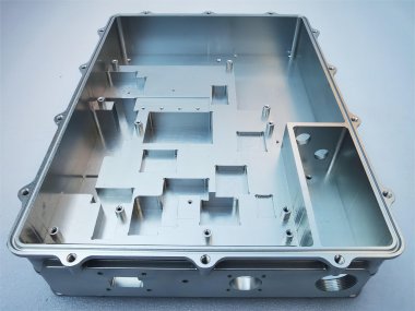 Ship water and cold heat sink components